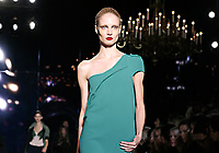 ROLAND MOURET – PARIS S/S 2011 FASHION SHOW 