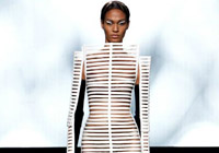 GARETH PUGH - PARIS S/S 2012 FASHION SHOW
