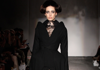 CORRIE NIELSEN - LONDON S/S 2012 FASHION SHOW & INTERVIEW