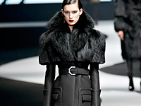 VICTOR & ROLF - PARIS F/W 2012 FASHION SHOW